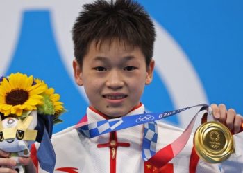 Tokyo 2020: 14-Year-Old Athlete Wins Gold In Diving