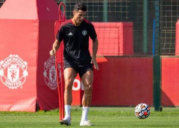 Ronaldo Joins First Manchester United Training Session