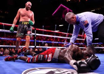 Tyson Fury Stages Dramatic Comeback To Retain WBC Title