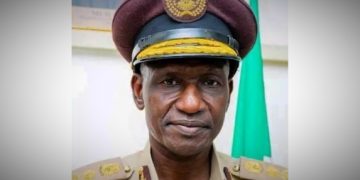Nigeria: Immigration Boss Disguises As Passport Applicant To Apprehend ‘Corrupt’ Officers