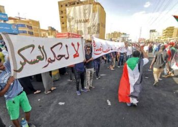 Sudanese Anti-Coup Protesters Barricade Streets