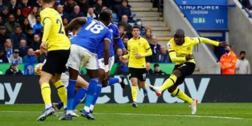 Ruthless Chelsea Maintain PL Lead With Win Over Leicester