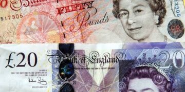 Nigerian Banks To Stop Accepting Old £20, £50 Notes Dec 31