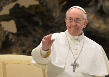 Pope Francis Grants Women Historic Right To Vote At Upcoming Bishops' Meeting