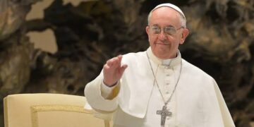 Pope Francis Grants Women Historic Right To Vote At Upcoming Bishops' Meeting