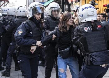 Turkey: Police Fire Tear Gas On Women Protesting Against Male Violence