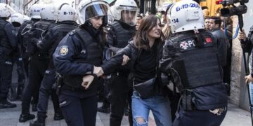 Turkey: Police Fire Tear Gas On Women Protesting Against Male Violence