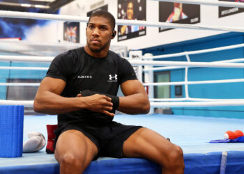 Joshua Gives Condition To Step Aside For Tyson Fury-Usyk Bout