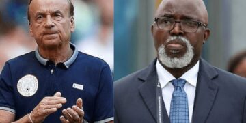 ‘This Is Ridiculous’ – Rohr Slams Pinnick’s Dressing Room Comment