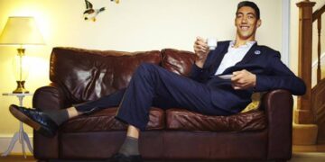 World's Tallest Man Travels To Russia To Find Bride