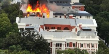 Early Morning Fire Engulfs South African Parliament In Cape Town