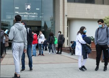 Lebanon: Financial Crisis Cripples University Activities