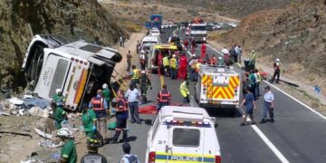 South Africa: 16 Burnt To Death In Mini-Bus Crash