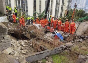 China: 20 Trapped After Blast Collapses Building