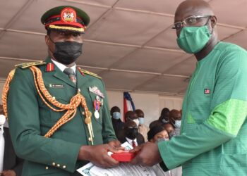 Liberian President Awards Nigerian Army Officers For Exemplary Service