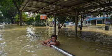 Malaysia: Flood Displace 12,000 People
