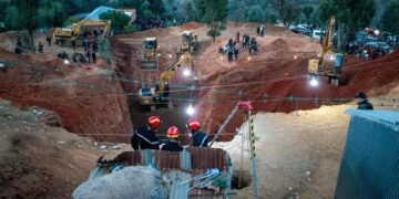 Moroccan Rescuers Inch Nearer To Boy Trapped In Well For Days