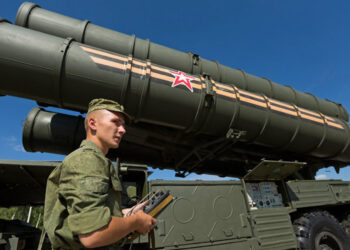 Russia Plans Massive Bombardment Of Kyiv, Advises Residents To Vacate