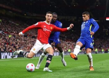 ‘Win Trophies’ – Roy Keane Jibes Manchester United Over Links With Departing Chelsea Star