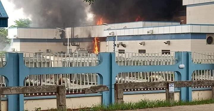 JUST IN Fire Guts Central Bank Office In Benue State North Central Nigeria VIDEO - Heritage Times