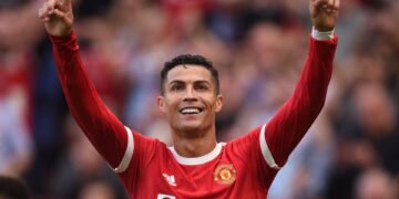 Erik ten Hag Keen To Keep Ronaldo At Manchester United