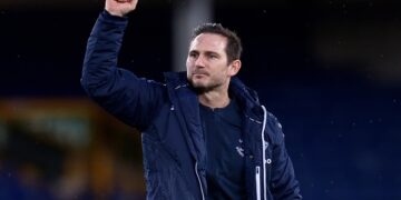 Relegation-threatened Everton Eyes Crucial Point Against Chelsea