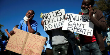 Zimbabwe Health Workers Reject 100% Pay Rise, Insist On U.S. Dollars Payment