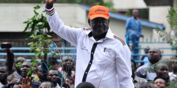 Kenya Polls: Odinga Takes Campaign To Hometown, Promises Poverty Alleviation, Corruption Fight