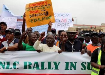 Nigeria: Hundreds Protest In Support Of Varsity Lecturers' Strike
