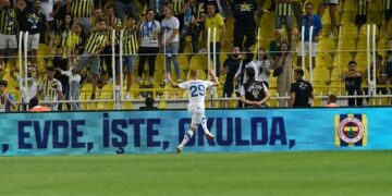 UEFA To Investigate ‘Vladimir Putin’ Chant By Turkish Club Supporters During Champions League Clash