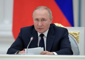 Russia Signs Document To Simplify Citizenship For Ukrainian Residents