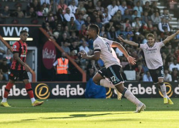 EPL: Nigerian Stars Outsmart Each Other, As Arsenal Move To Top Of Table