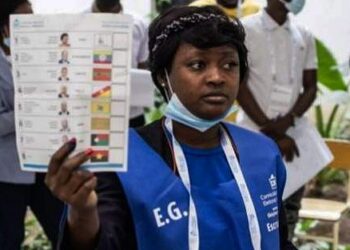Ruling party takes early lead in Angolan elections