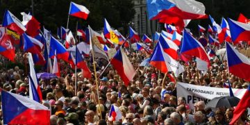 Czech Republic: Thousands Protest Increasing Cost Of Electricity, Gas, Call For Prime Minister’s Resignation
