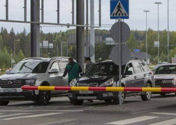 Finland Shuts Land Border Against Russian Tourists