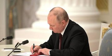 Putin Signs ‘Independence’ Decrees For Zaporizhia, Kherson