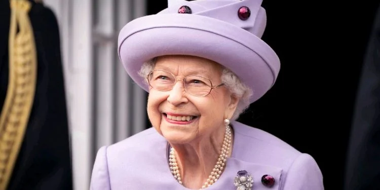 Queen Elizabeth II Placed Under Medical Examination After Doctors Raise Concern Over Her Health