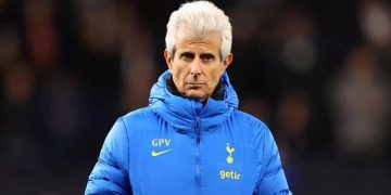 Tributes As Spurs Coach Dies 