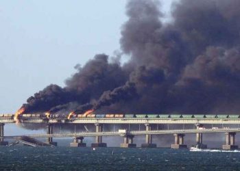 Explosion Hits Bridge Linking Russia, Crimea, Causes Collapse