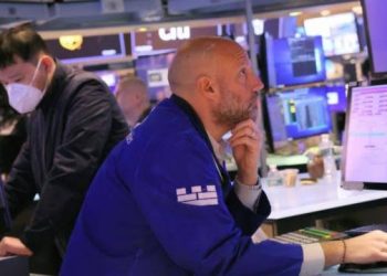 China Shares Slide In US As Xi Starts Historic Third Term