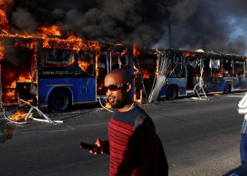 South Africa: Buses Set On Fire As Taxi Strike Begins