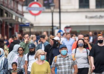 Jobless Rate Rises As UK Prepares To Tighten Belts