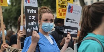 British Nurses To Stage First Strikes In December