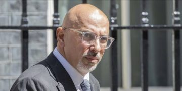 UK May Consider Deploying Military To Ease Strike By Health Workers— Conservative Chairman