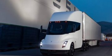 Tesla Delivers First Semi Truck Without Update On Output