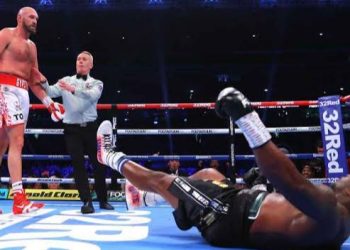 Again, Fury Knocks Down Chisora, Retains WBC Title, Calls Out Usyk, Joyce