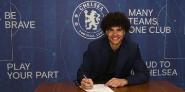 Nigerian Teenage Goalkeeper Strikes First Chelsea Professional Deal as Two Compatriots Join Arsenal Training Camp