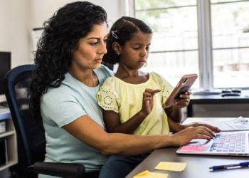 Spain Initiates Bill To Grant Working Parents More Leave Time For Kids