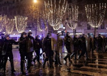 2022 World Cup Triumph: Massive Celebration In Argentina, Chaos In France