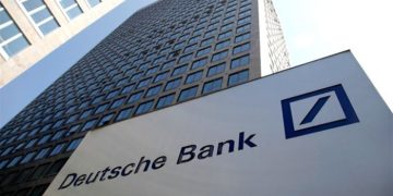 Deutsche Bank To Cut Investment Banker Bonuses By 40%